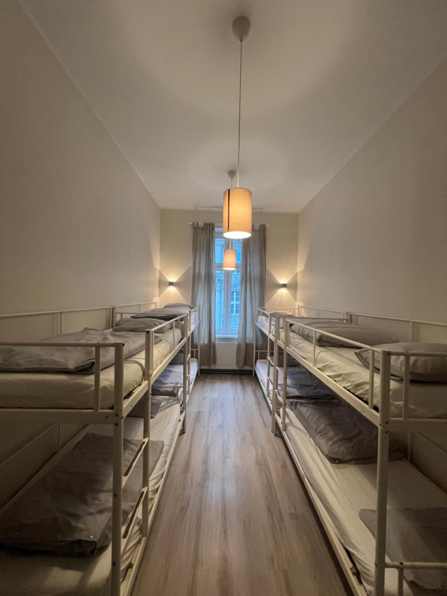 Fox Hostel Krakow Bagian luar foto