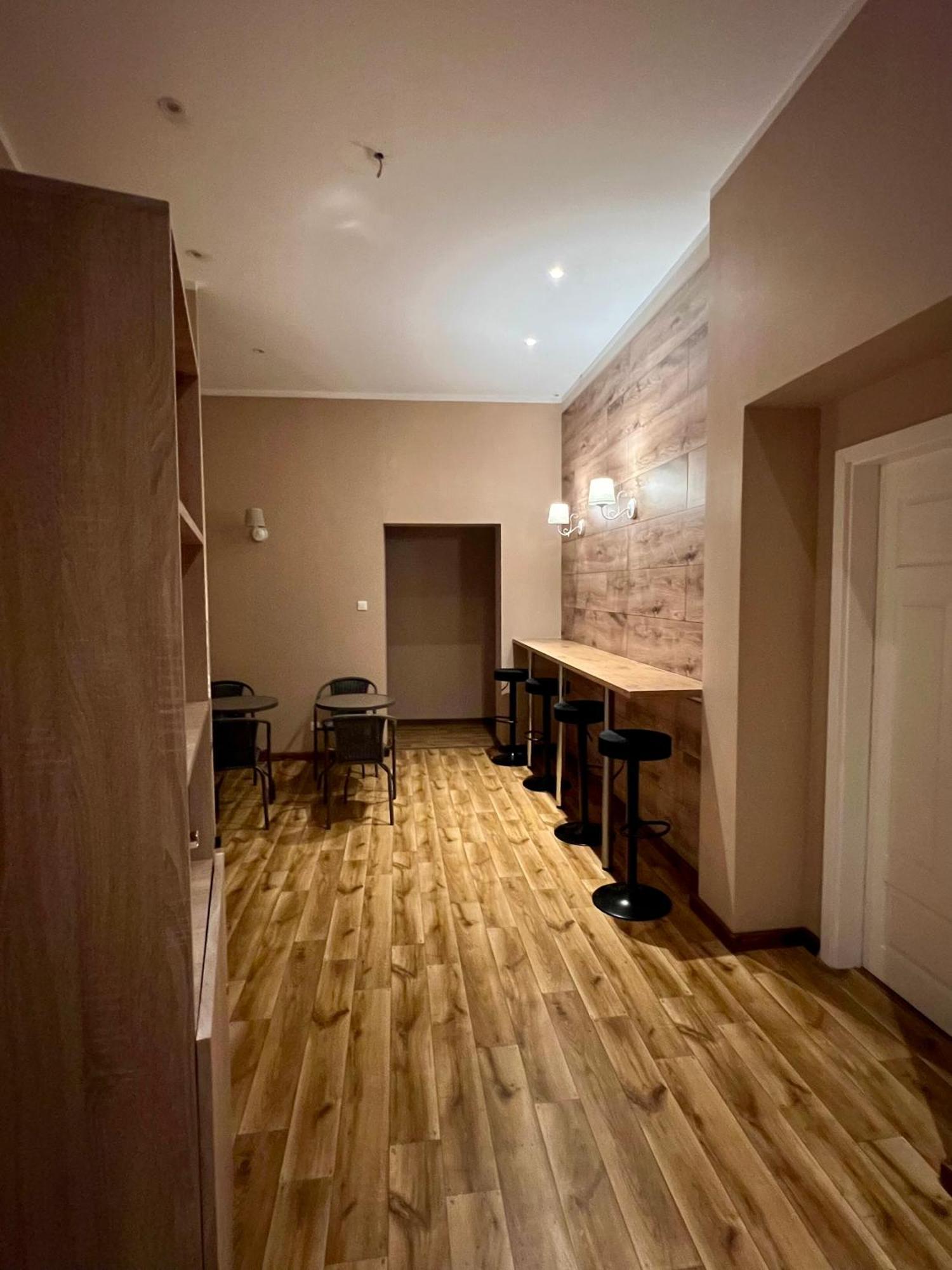Fox Hostel Krakow Bagian luar foto